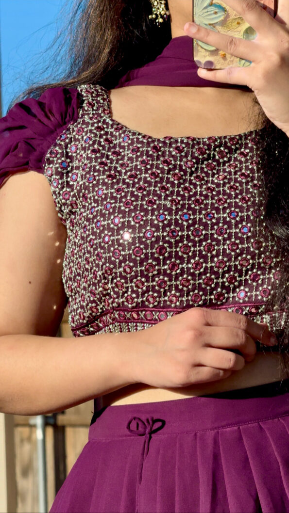 E09A98EA-93CA-4F80-8ADA-ABF6B8A6CD5C 3